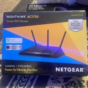 Nighthawk AC1750 Smart WiFi Router